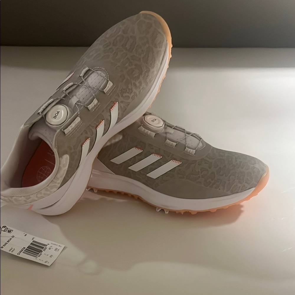 New Adidas Women Golf Shoes Gray and White